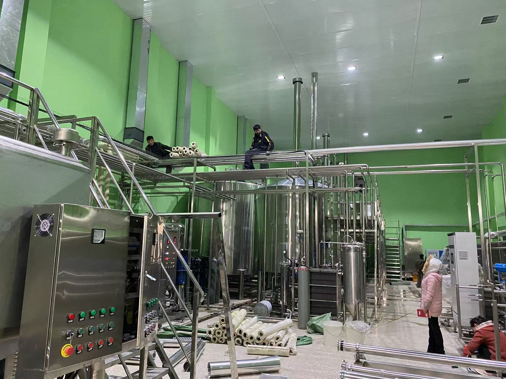 苏仙精酿啤酒设备厂—精酿啤酒设备制造:传承工艺与创新科技的交融
